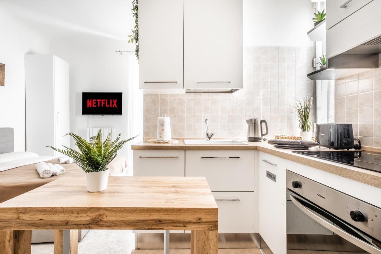 Pretty House Navigli-Duomo Netflix & Design Apartment Милано Екстериор снимка